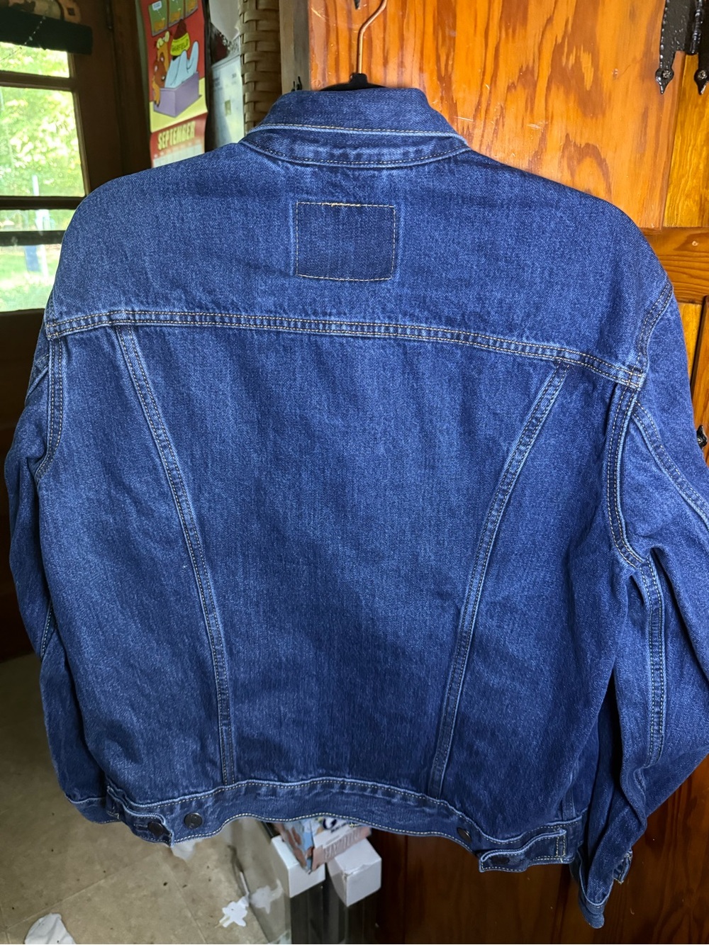 Levi's Men’s Blue Denim Trucker Jacket - Picture 9 of 13